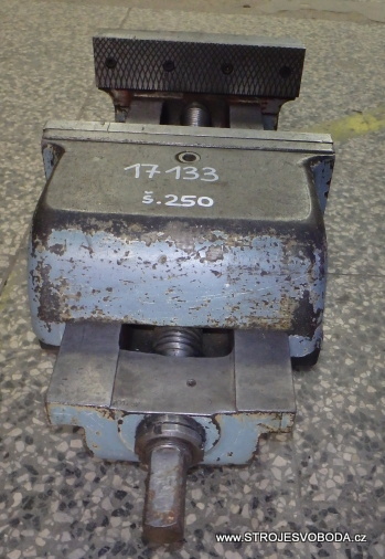 Strojní svěrák 250mm (17133 (2).JPG)